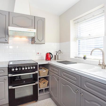 Courtyard Apartment Йорк Экстерьер фото