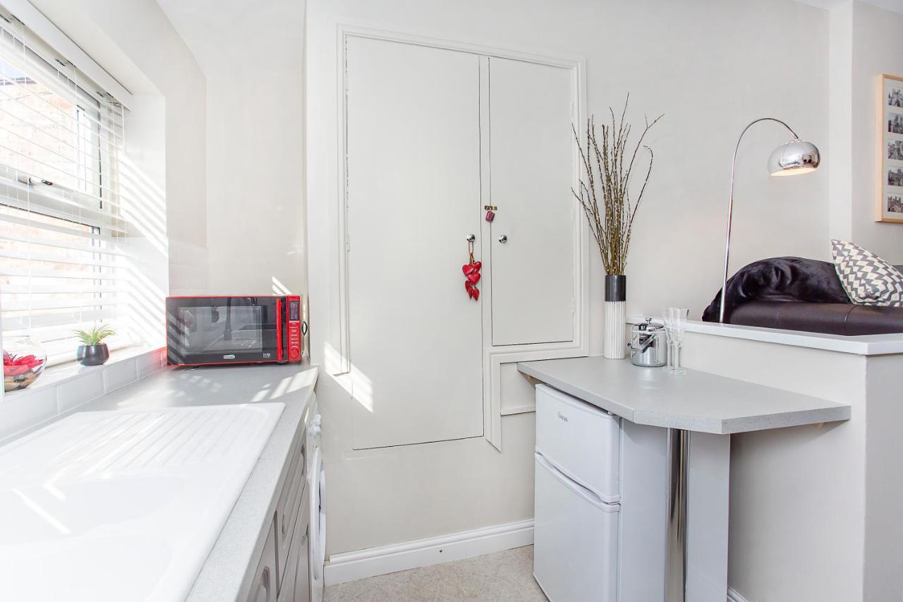Courtyard Apartment Йорк Экстерьер фото