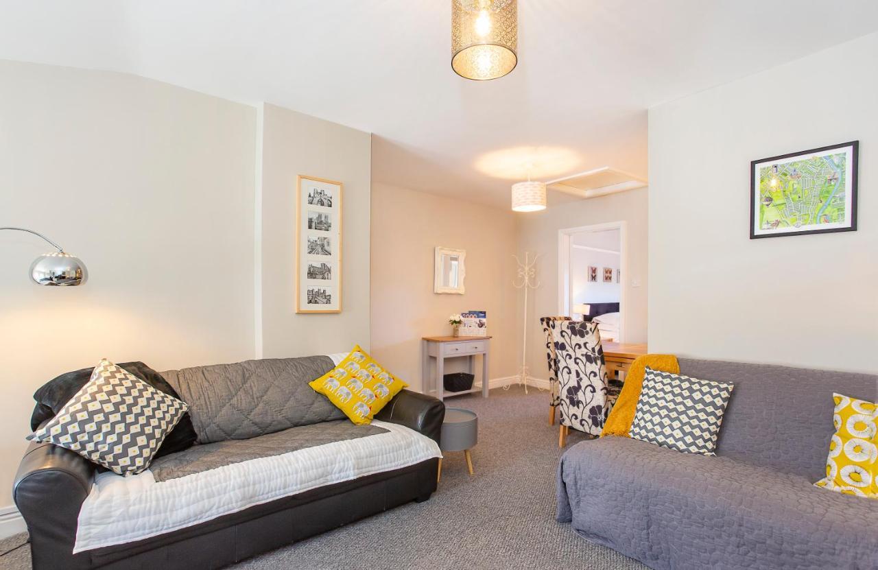 Courtyard Apartment Йорк Экстерьер фото